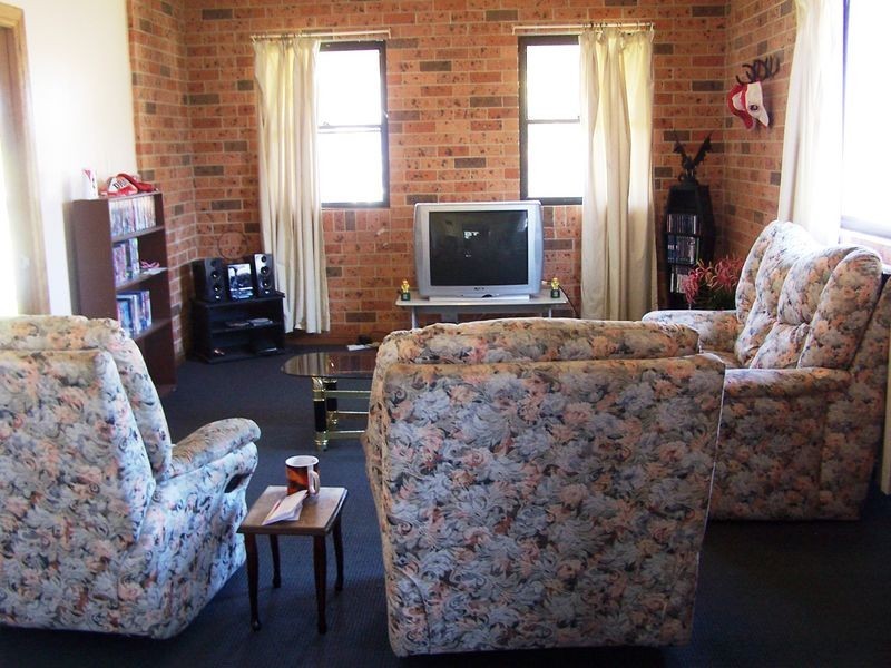 7 The Park Dr, Sanctuary Point NSW 2540