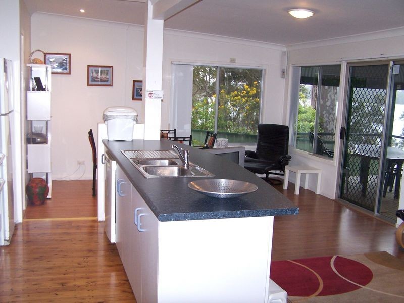 3 Walmer Avenue, Sanctuary Point NSW 2540