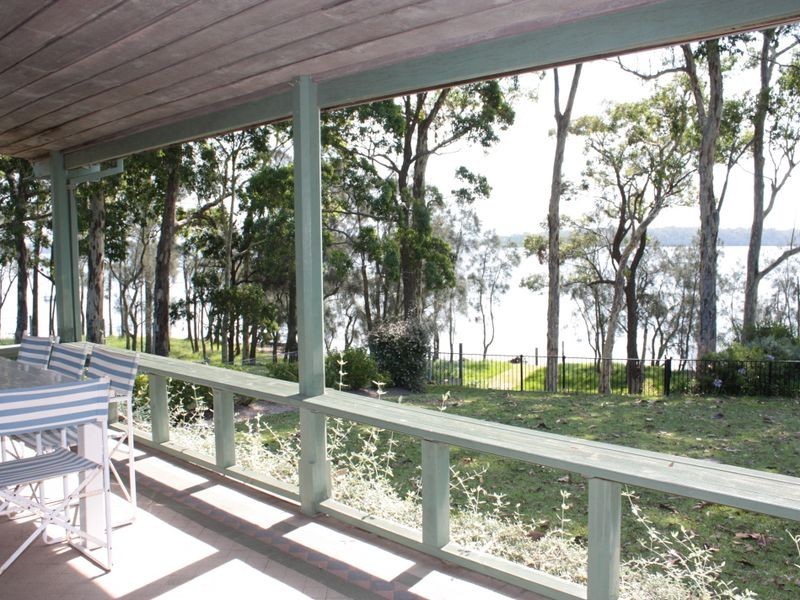 33 Lachlan Crescent, St Georges Basin NSW 2540