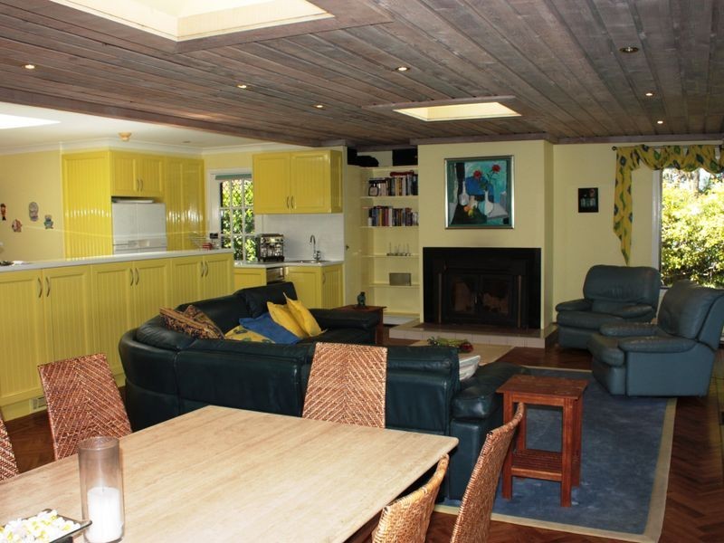 33 Lachlan Crescent, St Georges Basin NSW 2540