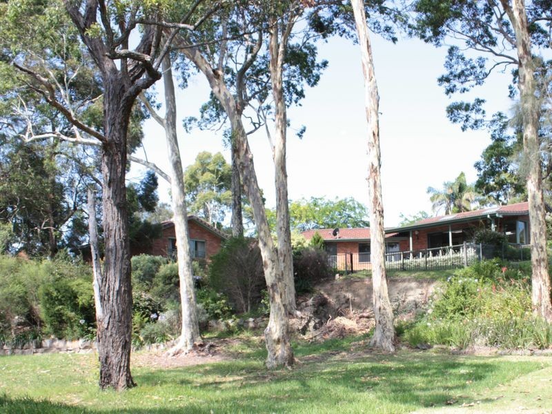 33 Lachlan Crescent, St Georges Basin NSW 2540