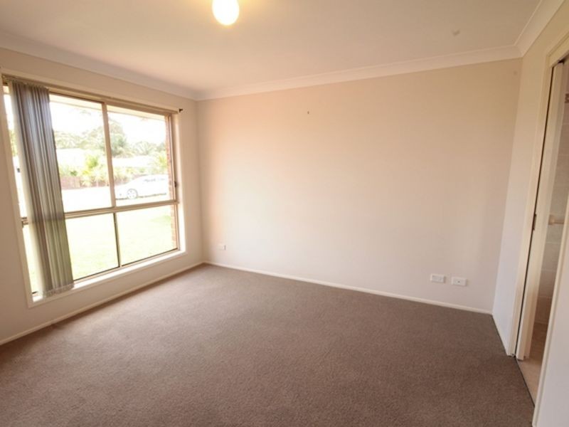 10 Keldie Close, St Georges Basin NSW 2540