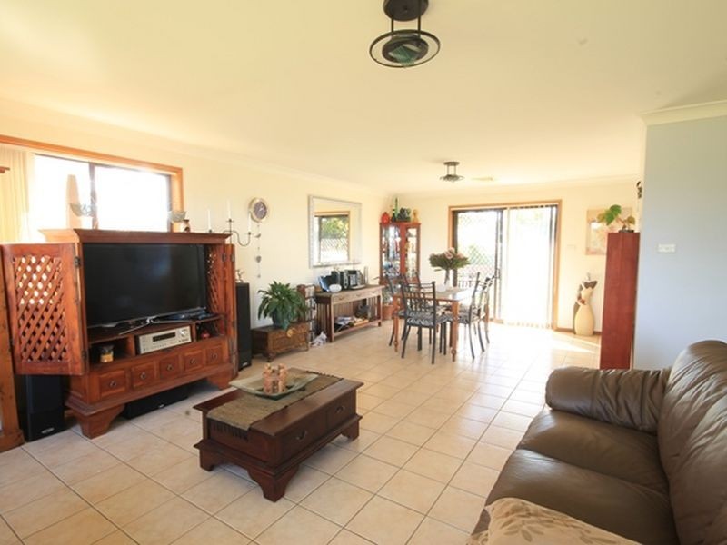 111 Loralyn Ave, St Georges Basin NSW 2540