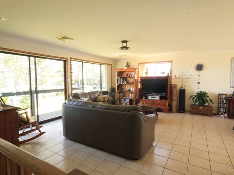 111 Loralyn Ave, St Georges Basin NSW 2540