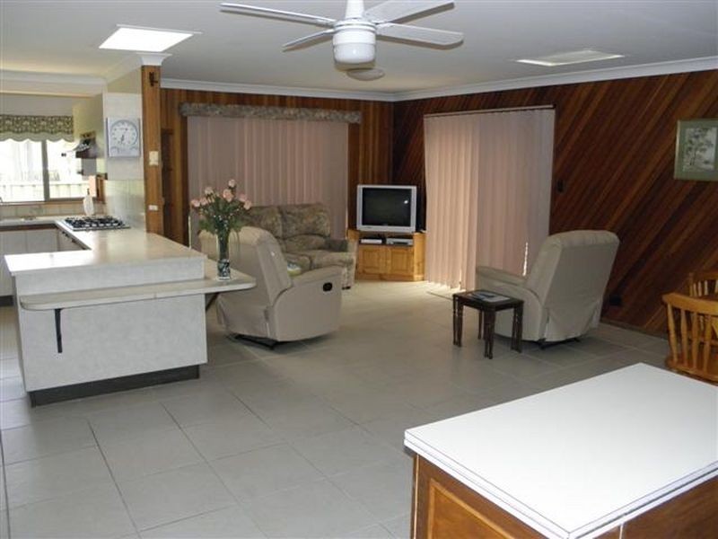 32 Pangari Crescent, St Georges Basin NSW 2540