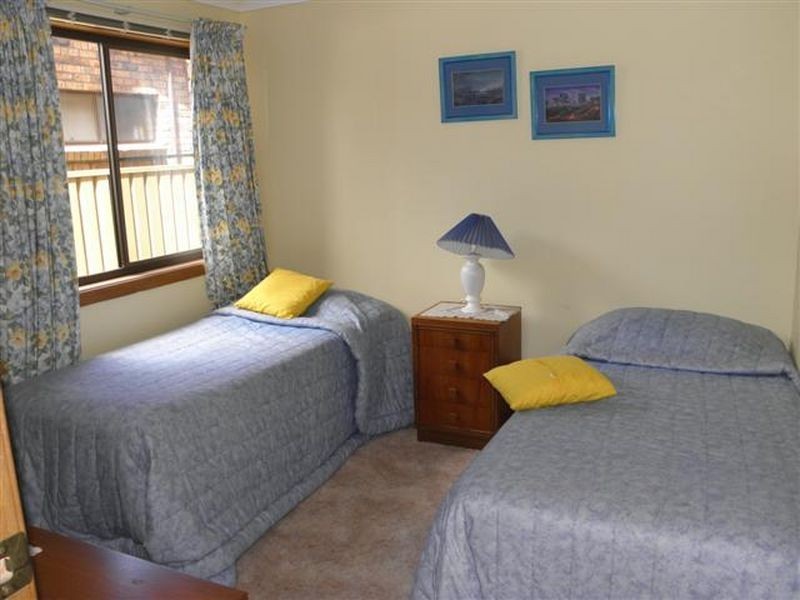32 Pangari Crescent, St Georges Basin NSW 2540