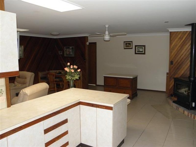 32 Pangari Crescent, St Georges Basin NSW 2540