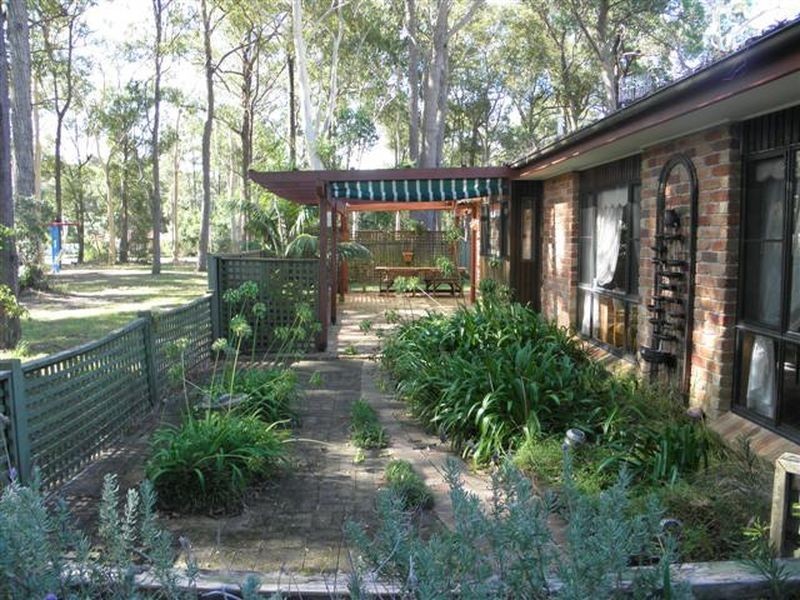 32 Pangari Crescent, St Georges Basin NSW 2540