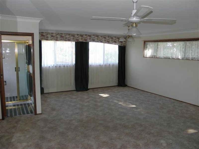 32 Pangari Crescent, St Georges Basin NSW 2540