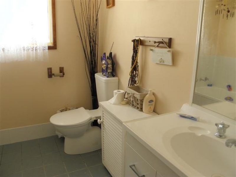 24 McGowen Street, Old Erowal Bay NSW 2540