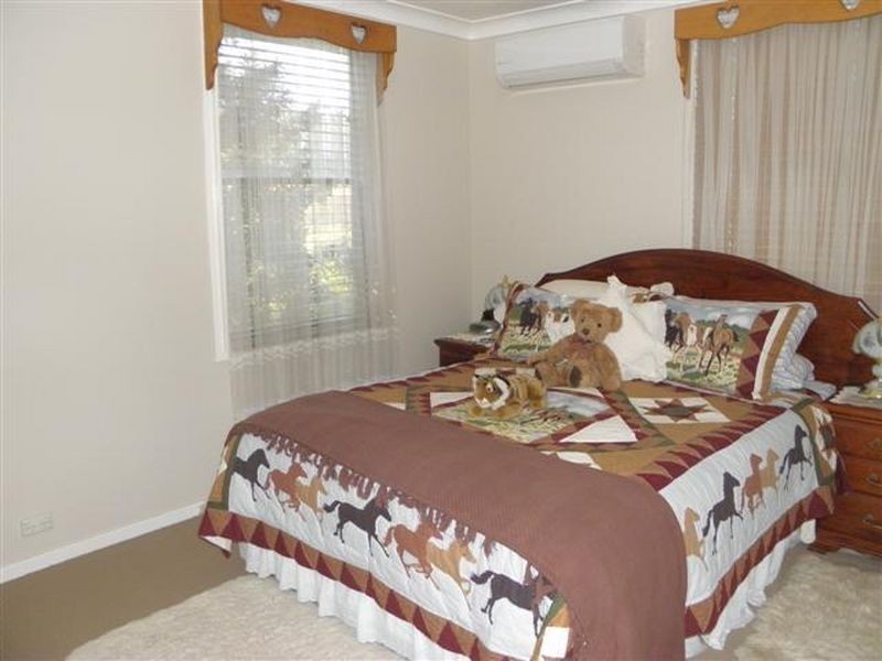 45 Hayward Road, Wandandian NSW 2540
