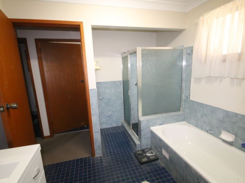112 Waratah Cres, Sanctuary Point NSW 2540