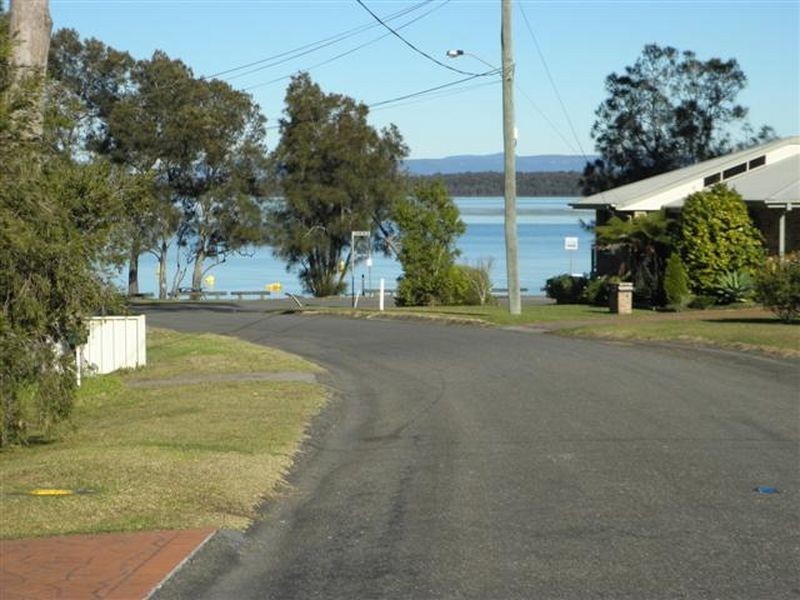 11 Graham Avenue, St Georges Basin NSW 2540