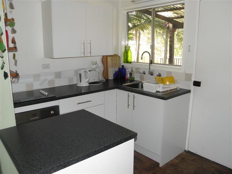 11 Graham Avenue, St Georges Basin NSW 2540