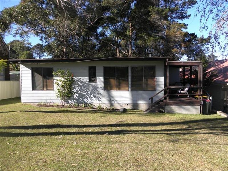 11 Graham Avenue, St Georges Basin NSW 2540