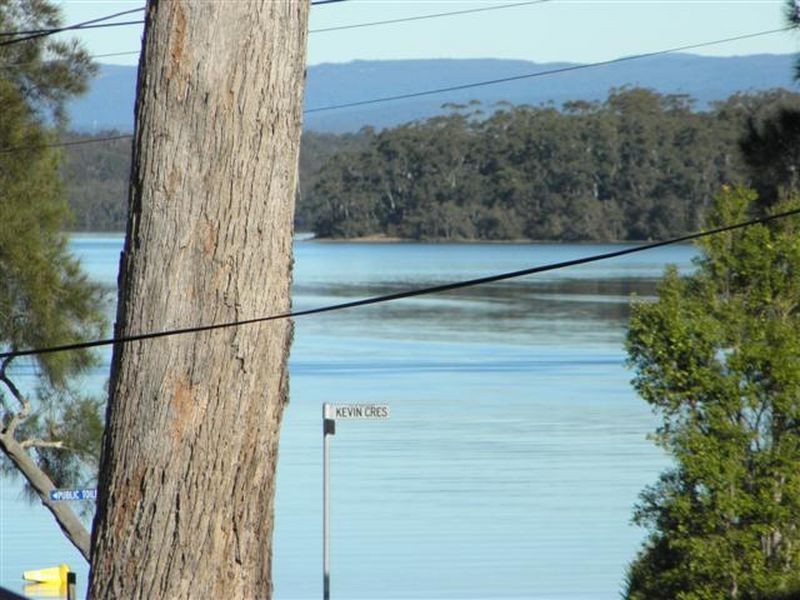 11 Graham Avenue, St Georges Basin NSW 2540