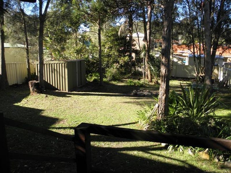 11 Graham Avenue, St Georges Basin NSW 2540