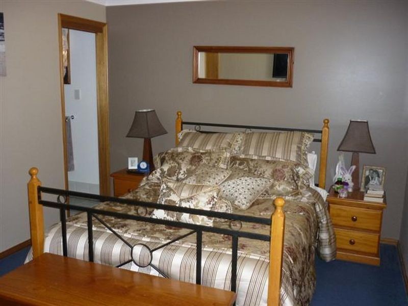 126 Waratah Cres, Sanctuary Point NSW 2540