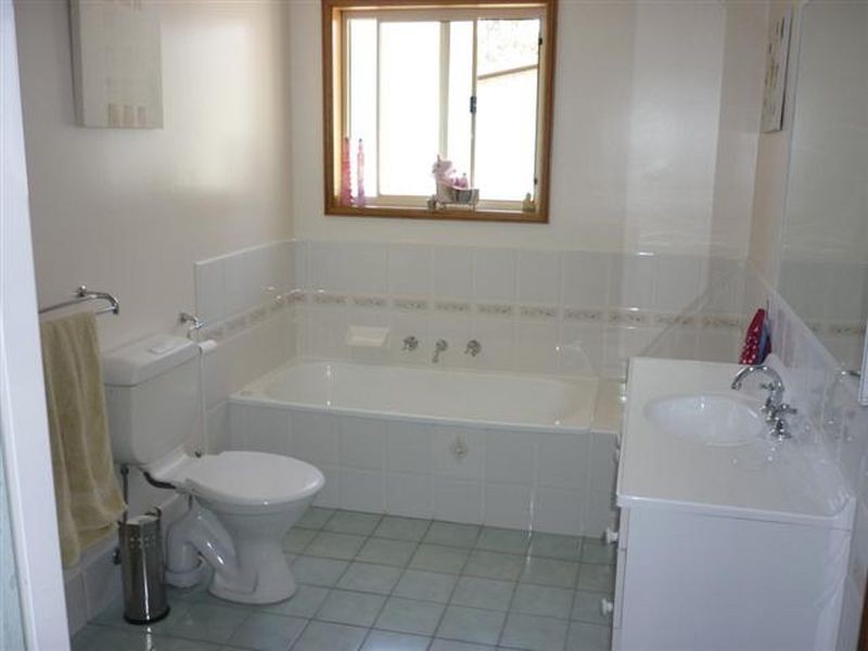 126 Waratah Cres, Sanctuary Point NSW 2540