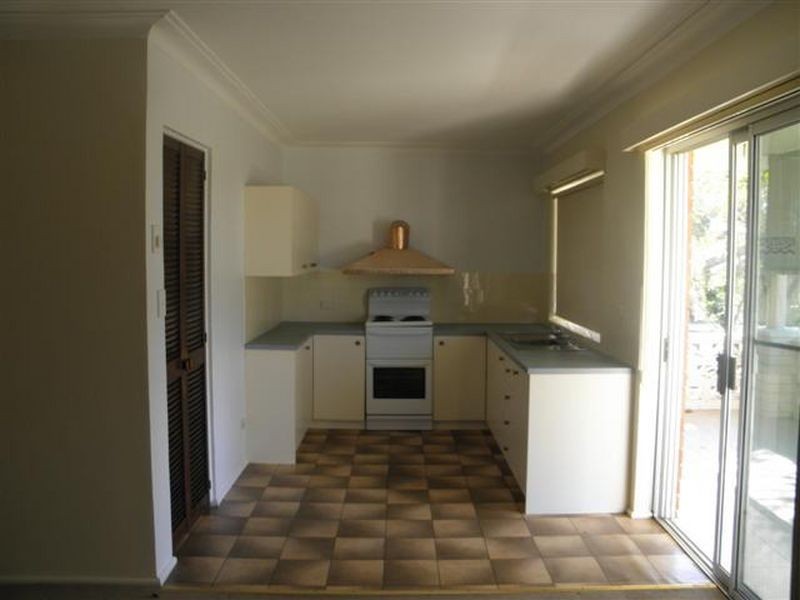 4 Lambs Crescent, Vincentia NSW 2540