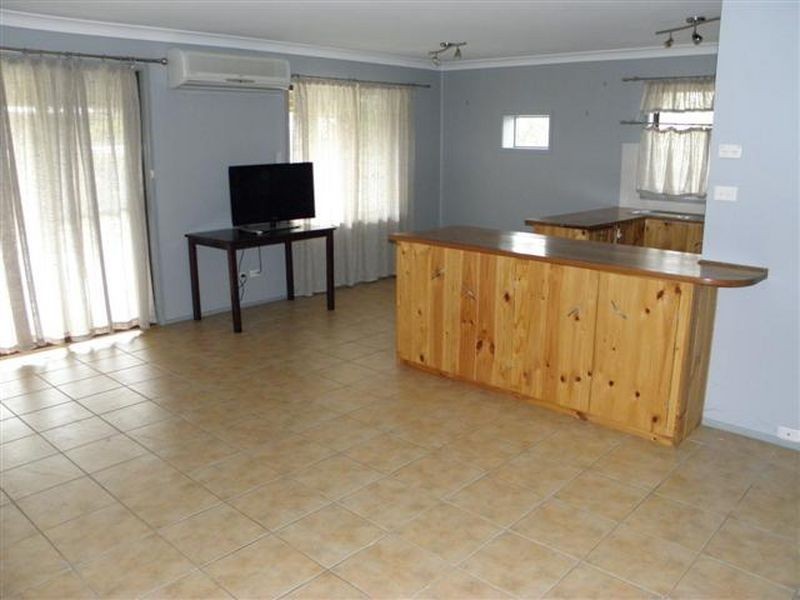 15 June Ave, Basin View NSW 2540