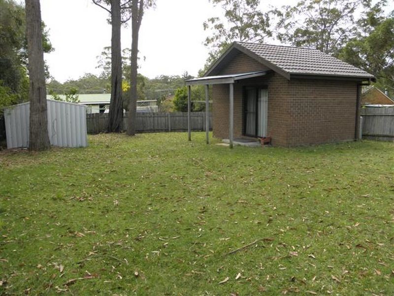 15 June Ave, Basin View NSW 2540