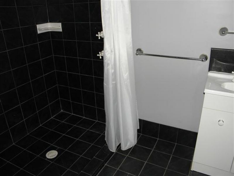 15 June Ave, Basin View NSW 2540