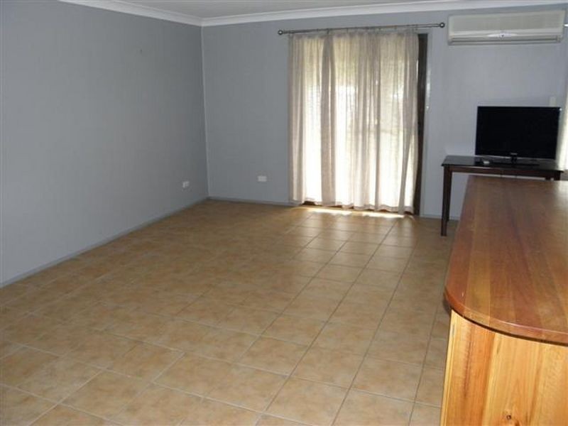 15 June Ave, Basin View NSW 2540