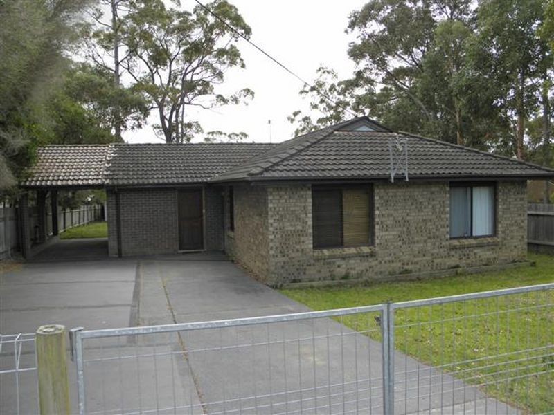 15 June Ave, Basin View NSW 2540