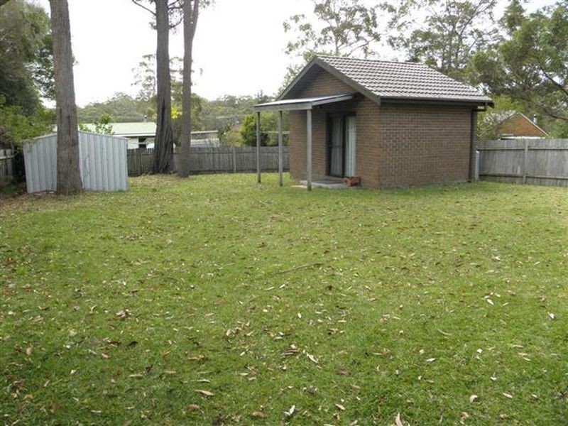 15 June Ave, Basin View NSW 2540