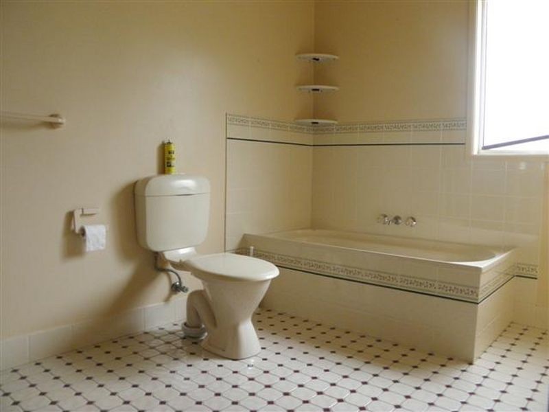 27 Dunisla St, Sanctuary Point NSW 2540