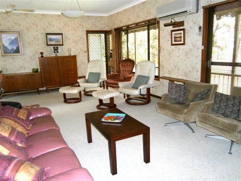 29 Lachlan Crescent, St Georges Basin NSW 2540