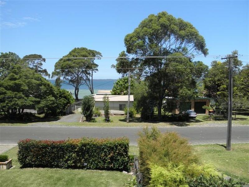 13 Loralyn Ave, St Georges Basin NSW 2540