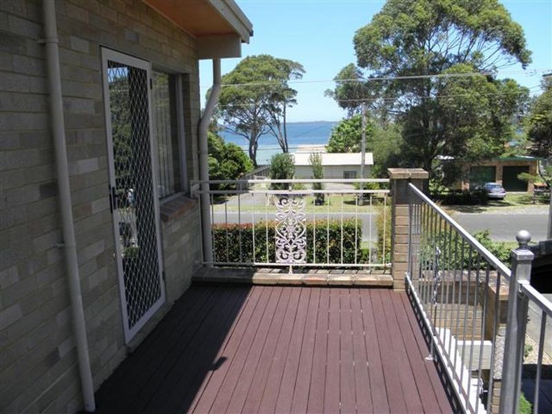 13 Loralyn Ave, St Georges Basin NSW 2540