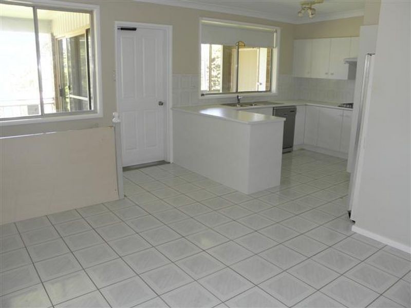 13 Loralyn Ave, St Georges Basin NSW 2540