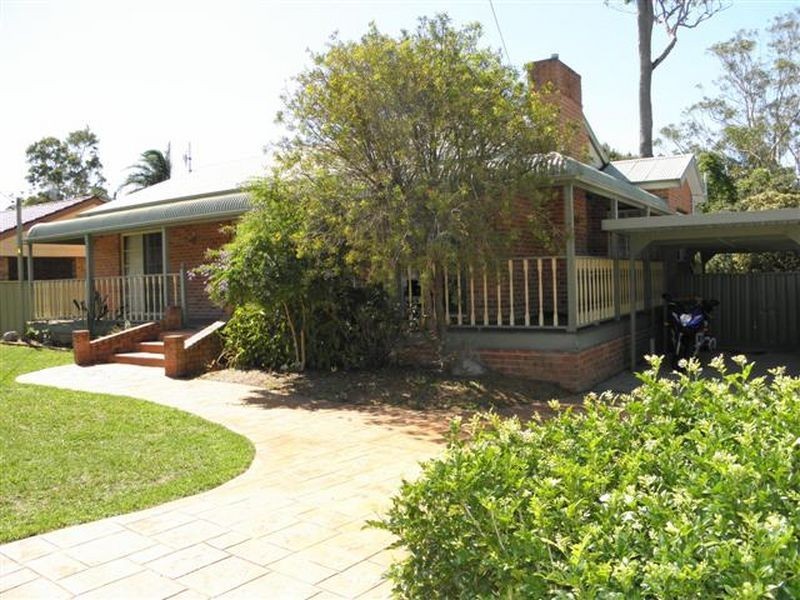 17 Roulstone Cres, Sanctuary Point NSW 2540