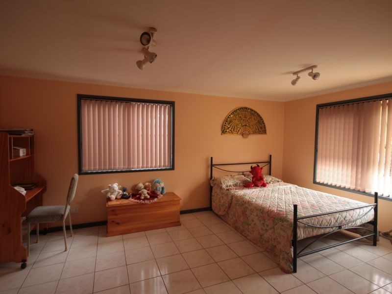 25 Gibson Cres, Sanctuary Point NSW 2540