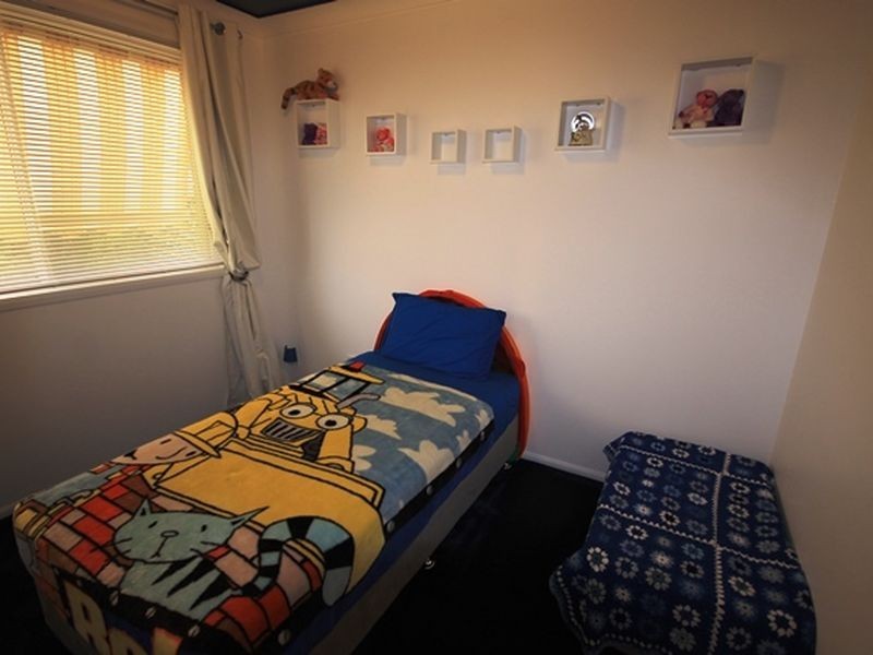 6 Nadine Street, Sanctuary Point NSW 2540