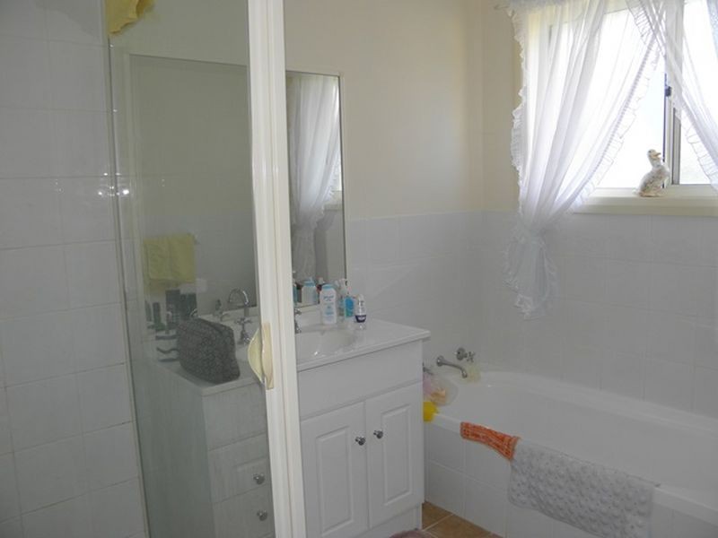 75a & 75b Frederick Street, Sanctuary Point NSW 2540