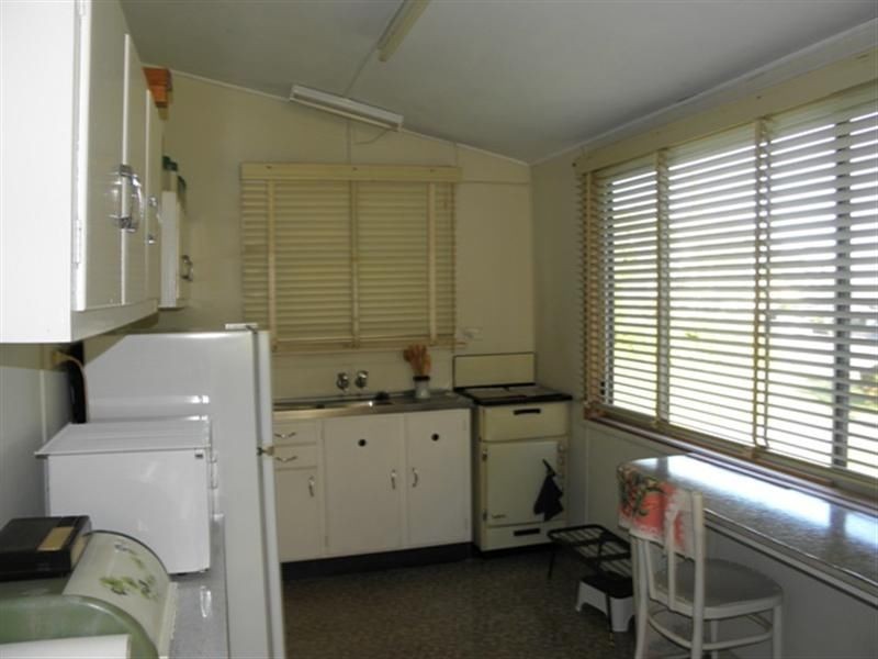 25 Basin View Parade, Basin View NSW 2540