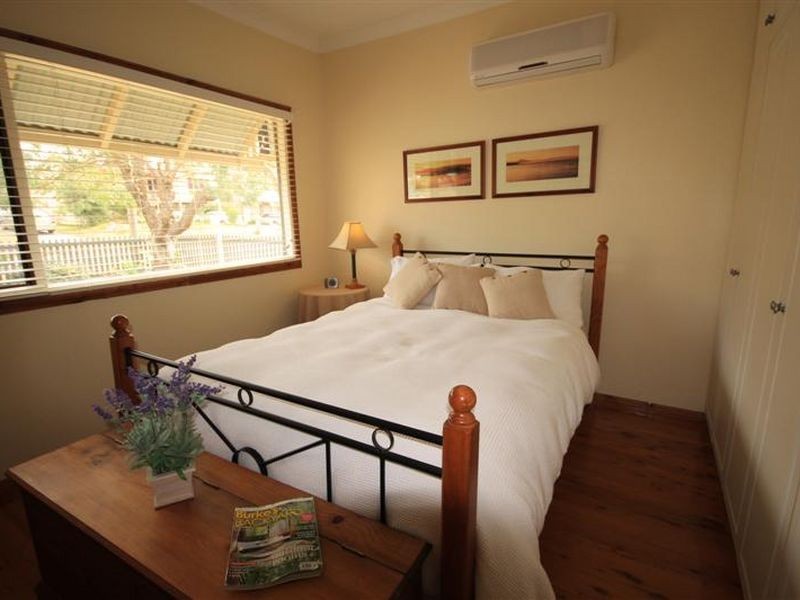 70 Sanctuary Point Rd, Sanctuary Point NSW 2540