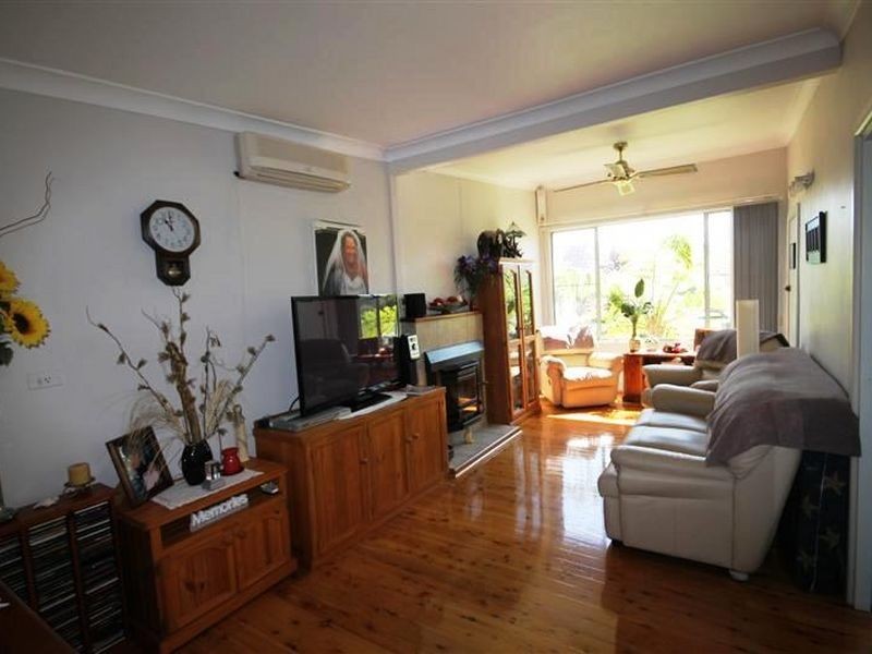 10 Dorothy Ave, Basin View NSW 2540