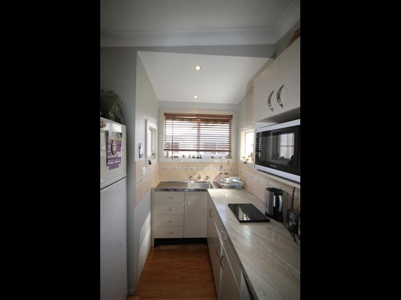 10 Dorothy Ave, Basin View NSW 2540
