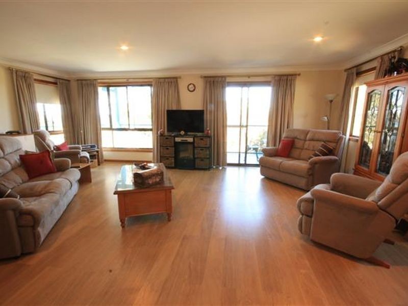 61 Waldegrave Cresent, Vincentia NSW 2540