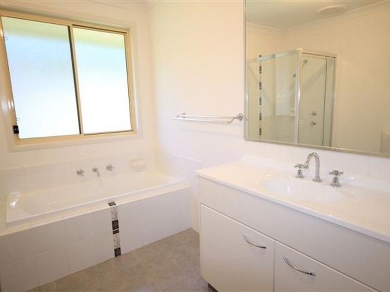 1 Atkins Place, St Georges Basin NSW 2540