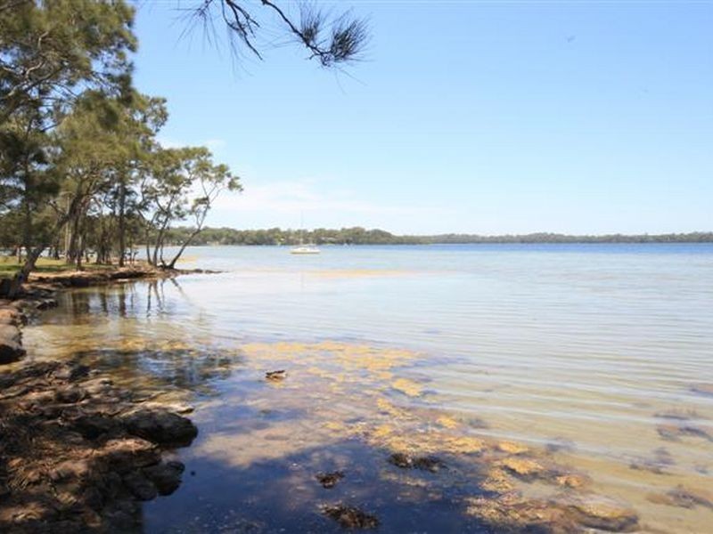 70 Loralyn Ave, St Georges Basin NSW 2540