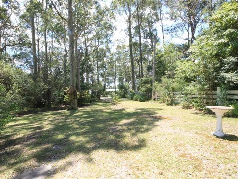 70 Loralyn Ave, St Georges Basin NSW 2540