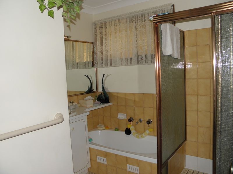 13 Penguin Street, Sanctuary Point NSW 2540