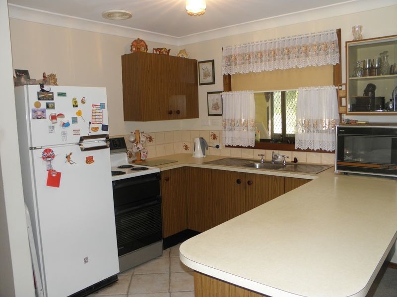 13 Penguin Street, Sanctuary Point NSW 2540