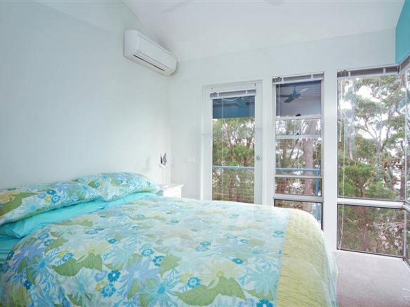 214 Greville Ave, Sanctuary Point NSW 2540